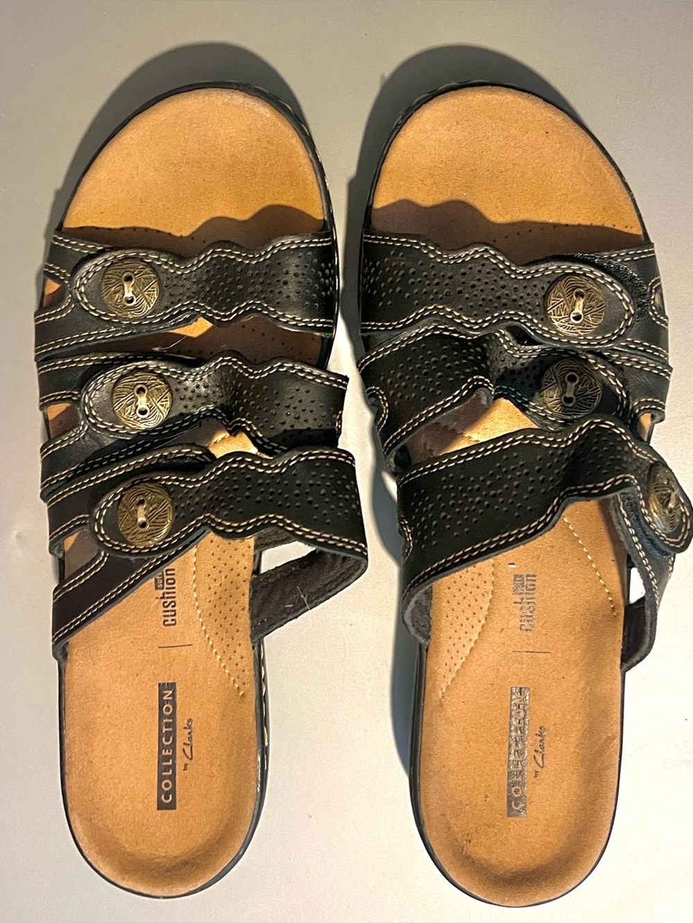 Clarks Collection Leisa Grace Black Leather Comfort Slide Sandals Size 9